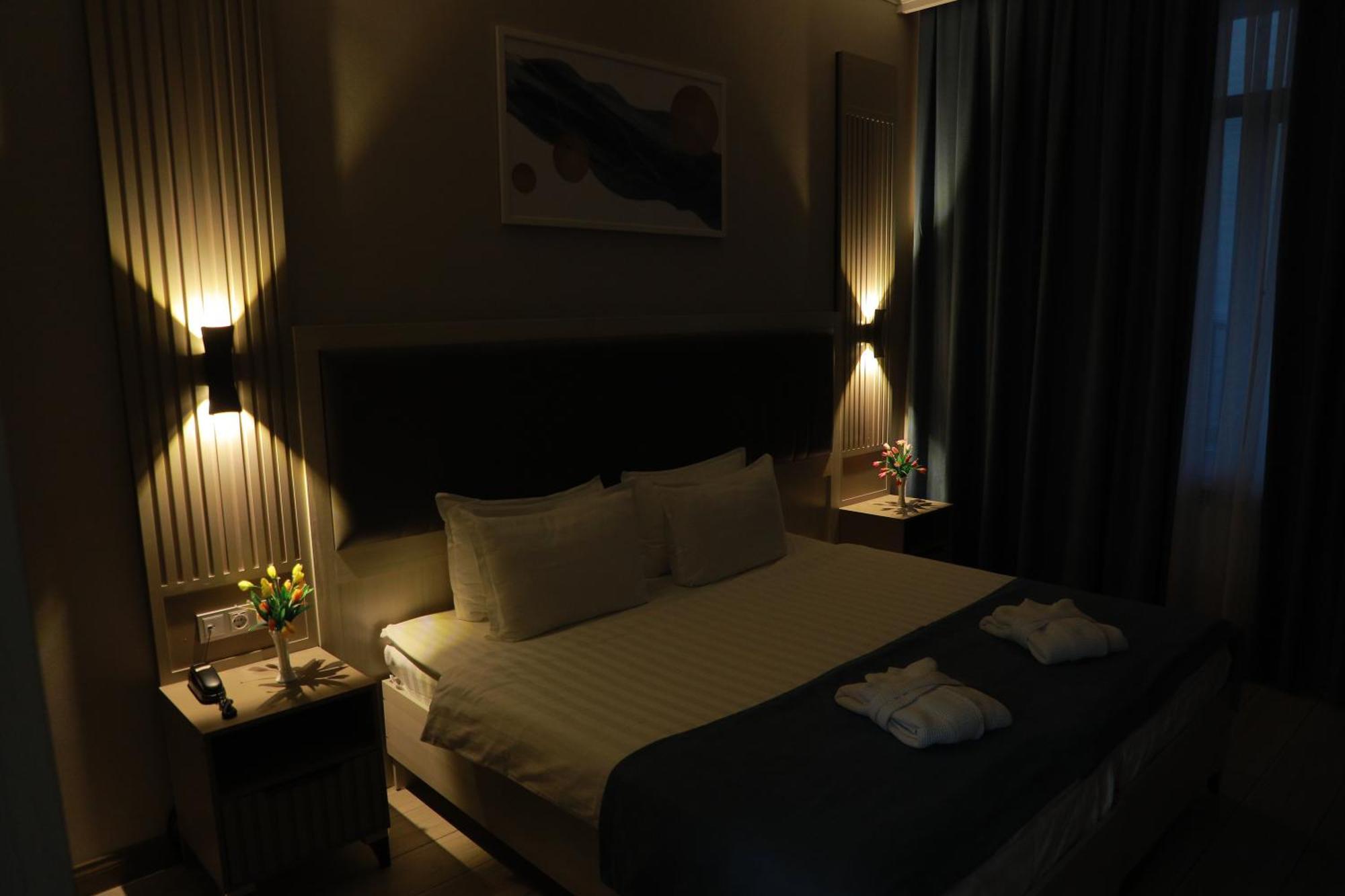 Human Hotel Tashkent Esterno foto